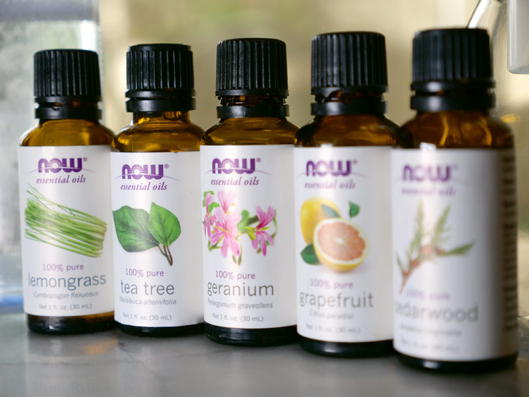 clean yoga mat essential oils